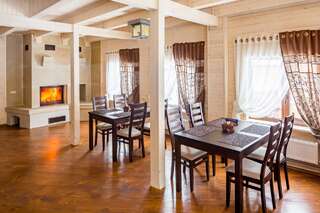 Отель Family Hotel Каскад Буковель Семейный номер с видом на горы-3