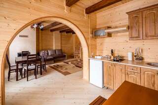 Отель Family Hotel Каскад Буковель Дом с 2 спальнями-11